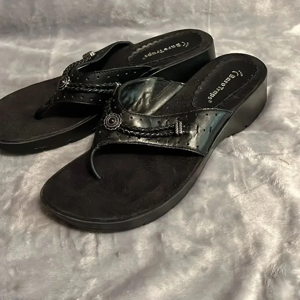 BareTraps Obvious Black Leather Thong Sandals